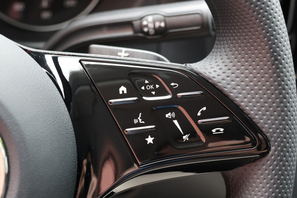 Mercedes-Benz Vito 116 CDI L2 Automaat | BPM VRIJ | Multibeam LED | CarPlay | Camera | Dodehoek | MF Stuur | DAB | Climate control | 3-Zitter | Lederen bekleding