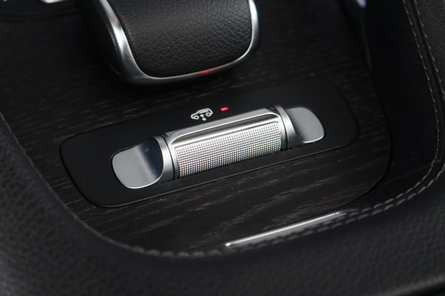 Mercedes-Benz GLE 580 V8 4MATIC Premium+ AMG Line | 7 Zitplaatsen | Airmatic | Distronic+ | Panoramadak | Burmester | Trekhaak | Standkachel | Keyless Go | Surround Camera | Soft-Close | HUD |