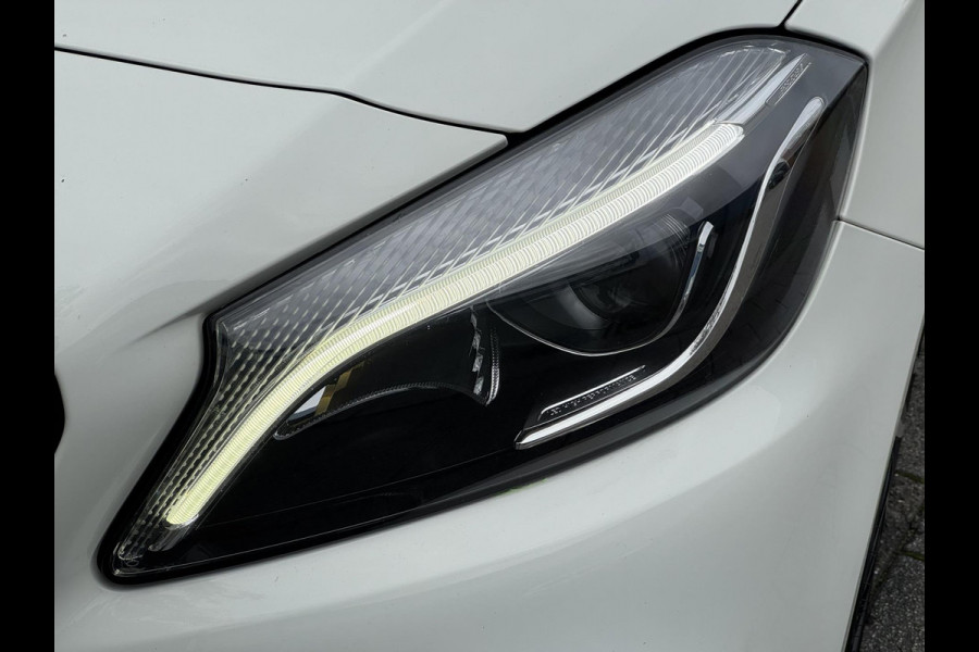 Mercedes-Benz A-Klasse 160S AMG Sport Edition - Panorama dak I Navigatie I Sport pakket I Leer I Airco I PDC I Dealer onderhouden