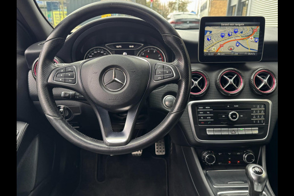 Mercedes-Benz A-Klasse 160S AMG Sport Edition - Panorama dak I Navigatie I Sport pakket I Leer I Airco I PDC I Dealer onderhouden
