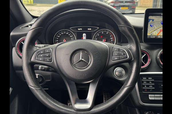 Mercedes-Benz A-Klasse 160S AMG Sport Edition - Panorama dak I Navigatie I Sport pakket I Leer I Airco I PDC I Dealer onderhouden