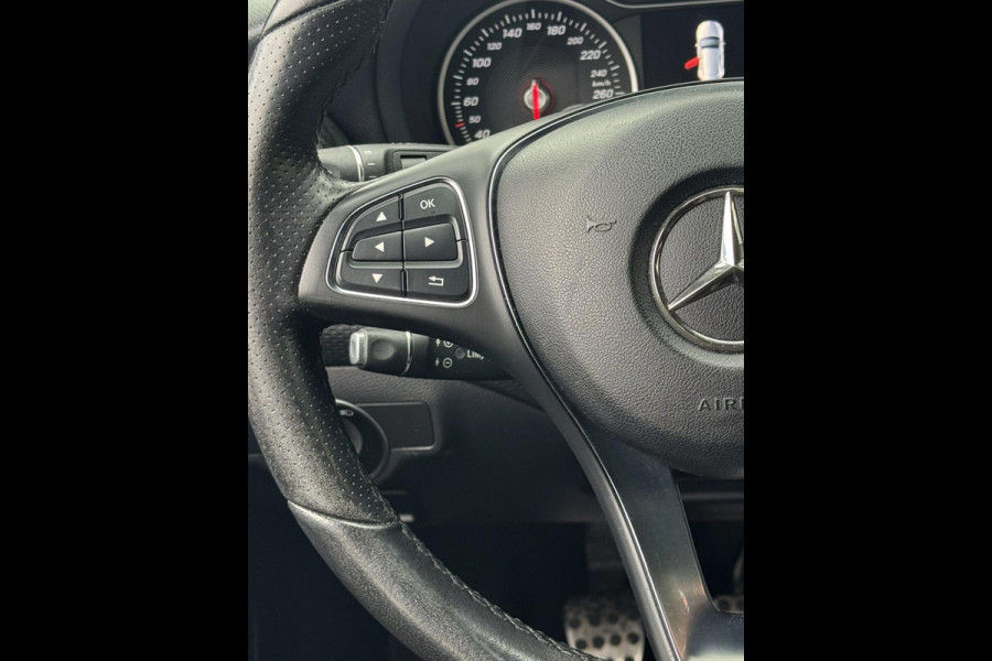Mercedes-Benz A-Klasse 160S AMG Sport Edition - Panorama dak I Navigatie I Sport pakket I Leer I Airco I PDC I Dealer onderhouden