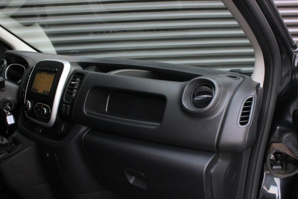 Renault Trafic 2.0 dCi T29 L2H1 Work Edition FULL BLACK / SIDE- BARS / TREKHAAK / NAVIGATIE / VERLAAGD / CRUISE CONTROL / LEDEREN