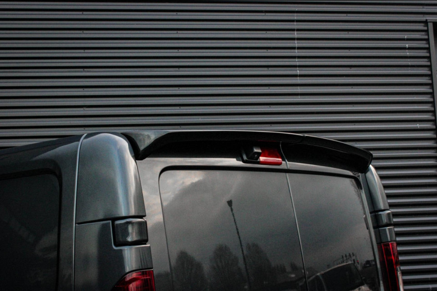 Renault Trafic 2.0 dCi T29 L2H1 Work Edition FULL BLACK / SIDE- BARS / TREKHAAK / NAVIGATIE / VERLAAGD / CRUISE CONTROL / LEDEREN