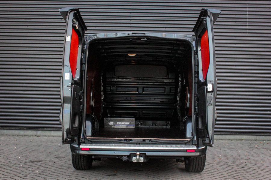 Renault Trafic 2.0 dCi T29 L2H1 Work Edition FULL BLACK / SIDE- BARS / TREKHAAK / NAVIGATIE / VERLAAGD / CRUISE CONTROL / LEDEREN
