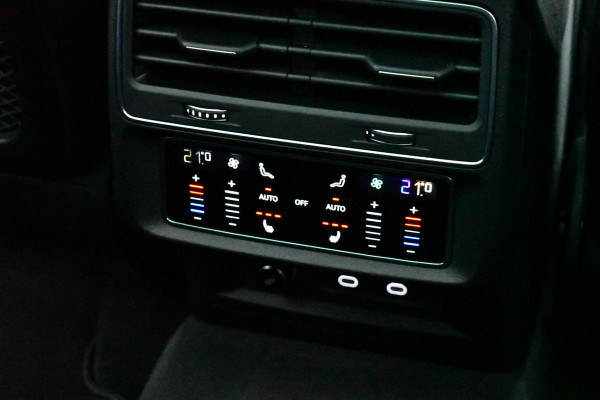 Audi RSQ8 4.0 TFSI 810pk quattro MTM-Stage2 Nw310K Pano Dyn+ Trekh B&O-3D Massage+Vent