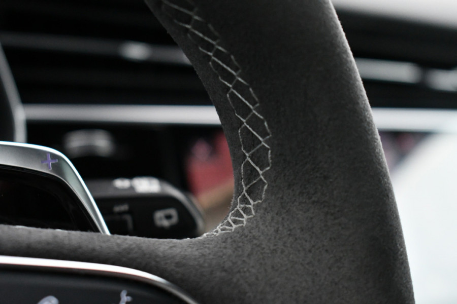 Audi RSQ8 4.0 TFSI 810pk quattro MTM-Stage2 Nw310K Pano Dyn+ Trekh B&O-3D Massage+Vent