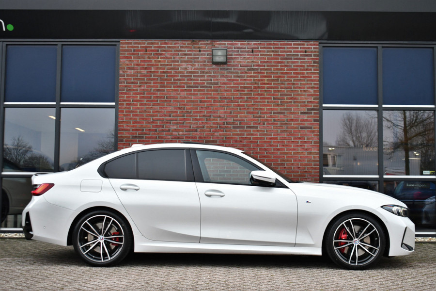 BMW 3 Serie 330D M-Sport Pro Pano H/K HUD El-zetels Parelmoer-wit!