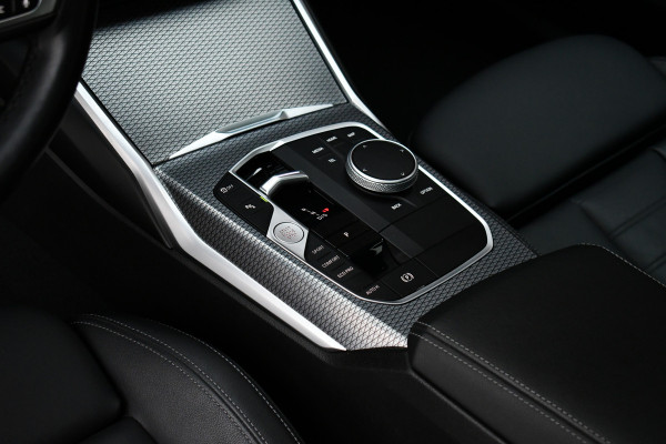 BMW 3 Serie 330D M-Sport Pro Pano H/K HUD El-zetels Parelmoer-wit!