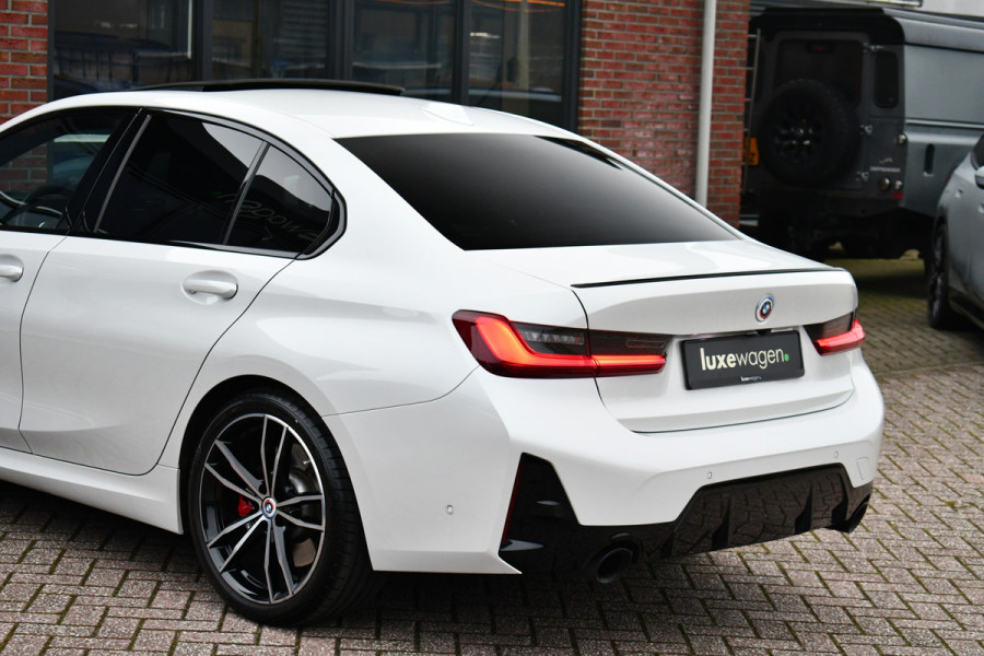 BMW 3 Serie 330D M-Sport Pro Pano H/K HUD El-zetels Parelmoer-wit!