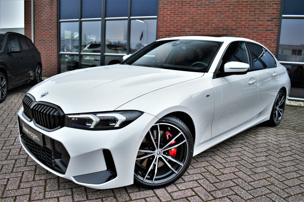 BMW 3 Serie 330D M-Sport Pro Pano H/K HUD El-zetels Parelmoer-wit!