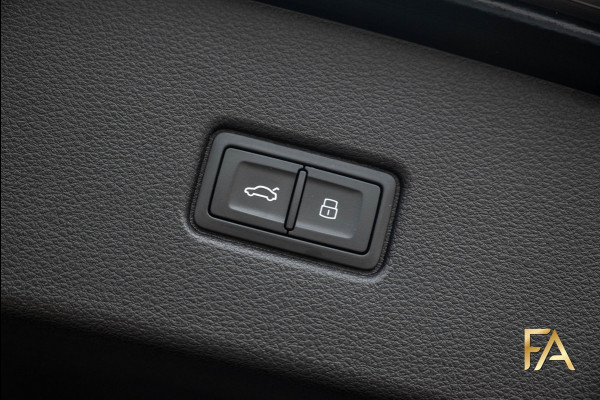 Audi Q5 Sportback 55 TFSI e S Line Competition 21Inch|Sfeer|MatrixLED|Memory|Trekhaak