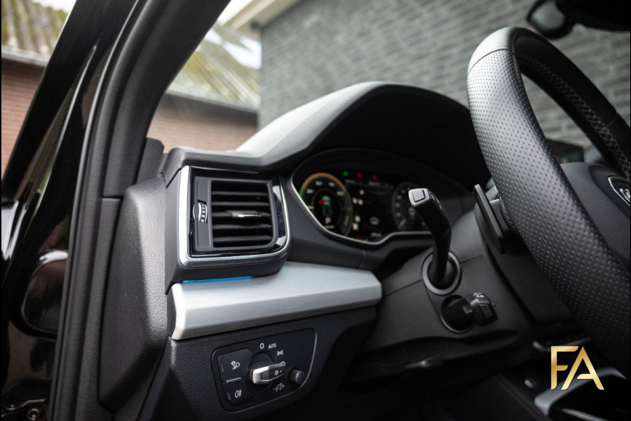 Audi Q5 Sportback 55 TFSI e S Line Competition 21Inch|Sfeer|MatrixLED|Memory|Trekhaak