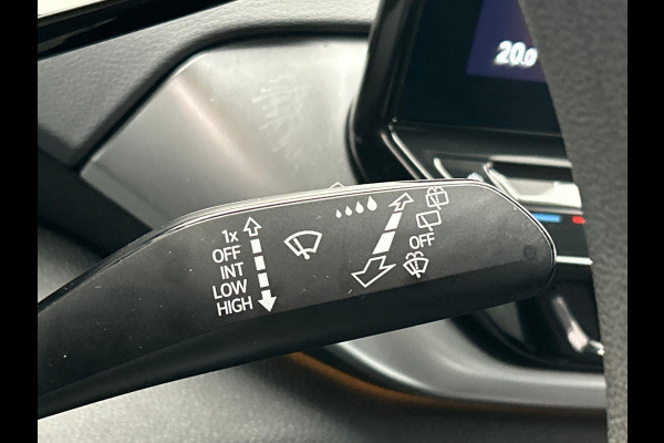 Volkswagen ID.4 Pure 52 kWh Adaptieve Cruise Control Trekhaak Navigatie Carplay