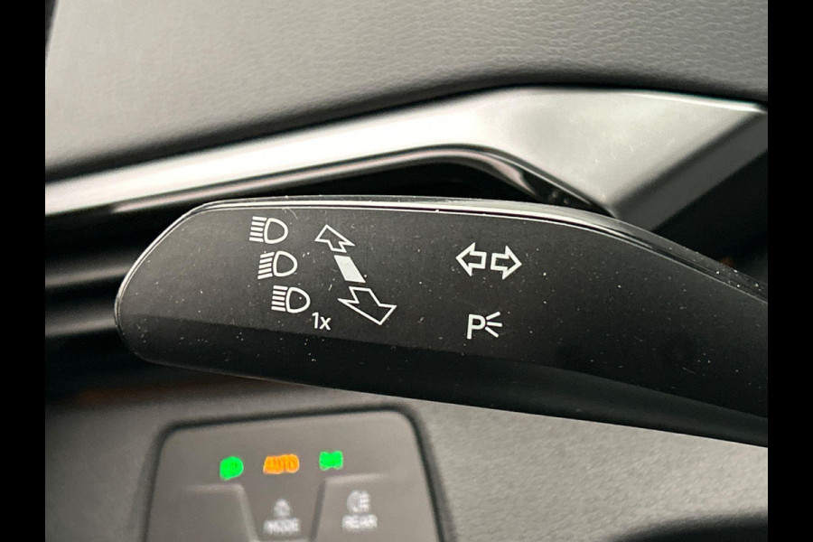 Volkswagen ID.4 Pure 52 kWh Adaptieve Cruise Control Trekhaak Navigatie Carplay