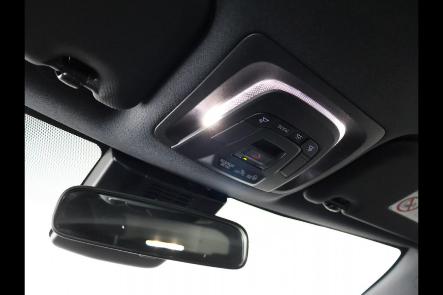 Toyota Corolla Touring Sports HYBRID BLACKLINE ACTIVE GARANTIE TOT 2033! NIEUW MODEL. CARPLAY NAVIGATIE. ADAPTIEVE CRUISE CONTROL . APPLE CARPLAY & ANDRIOD AUTO . CAMERA