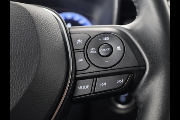 Toyota Corolla Touring Sports HYBRID BLACKLINE ACTIVE GARANTIE TOT 2033! NIEUW MODEL. CARPLAY NAVIGATIE. ADAPTIEVE CRUISE CONTROL . APPLE CARPLAY & ANDRIOD AUTO . CAMERA