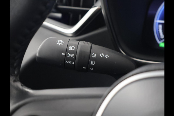 Toyota Corolla Touring Sports HYBRID BLACKLINE ACTIVE GARANTIE TOT 2033! NIEUW MODEL. CARPLAY NAVIGATIE. ADAPTIEVE CRUISE CONTROL . APPLE CARPLAY & ANDRIOD AUTO . CAMERA