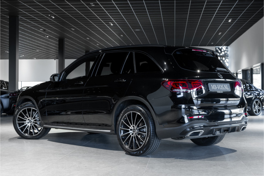Mercedes-Benz GLC 200 4-M AMG Night|Panorama|20"|Trekhaak|MBUX|Spoorpakket|Sfeerverlichting|Treeplanken|New Service