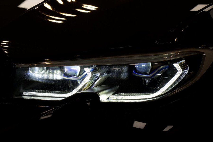 BMW 3-serie 330i PANO| M-SPORT| MARGE| LASER LED|