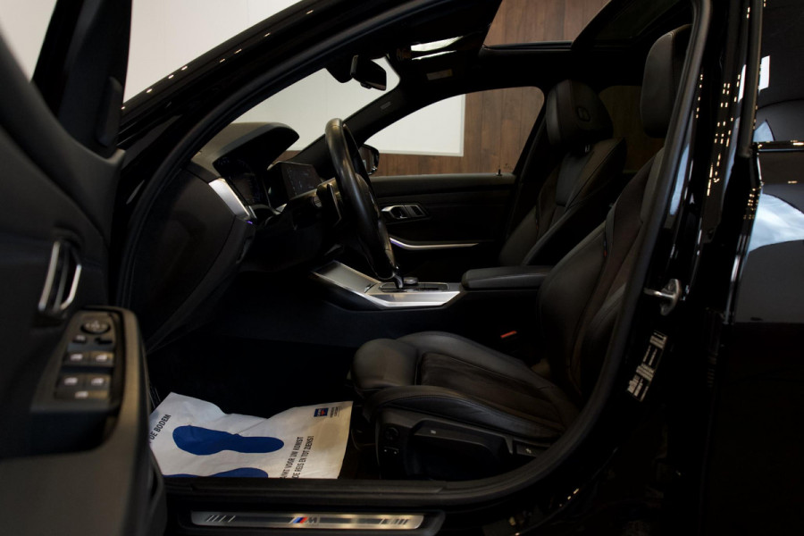 BMW 3-serie 330i PANO| M-SPORT| MARGE| LASER LED|