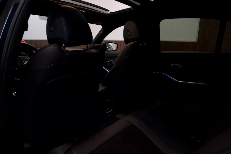 BMW 3-serie 330i PANO| M-SPORT| MARGE| LASER LED|