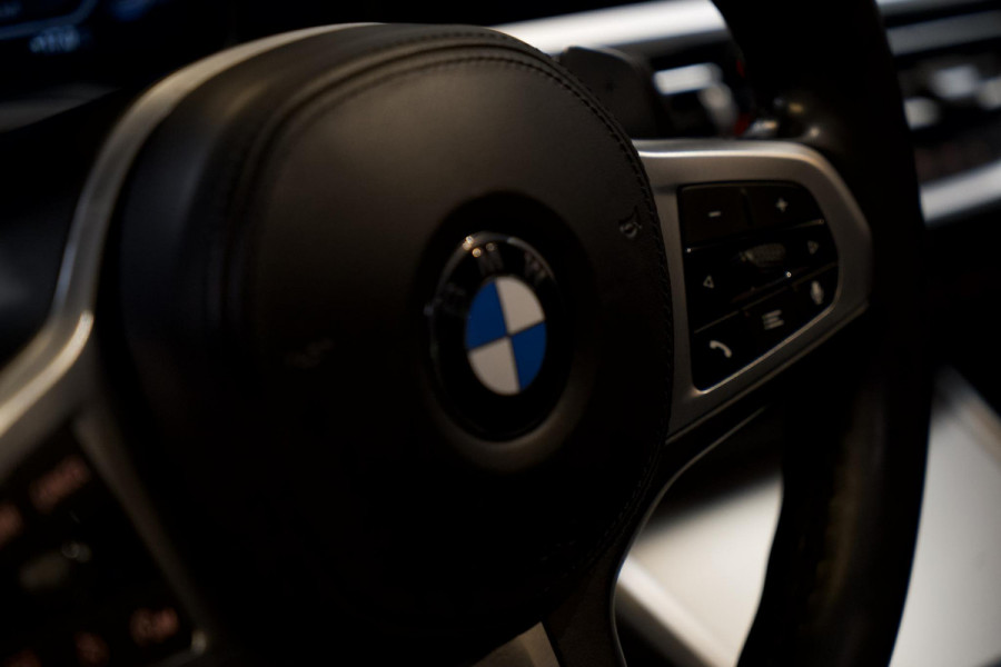 BMW 3-serie 330i PANO| M-SPORT| MARGE| LASER LED|