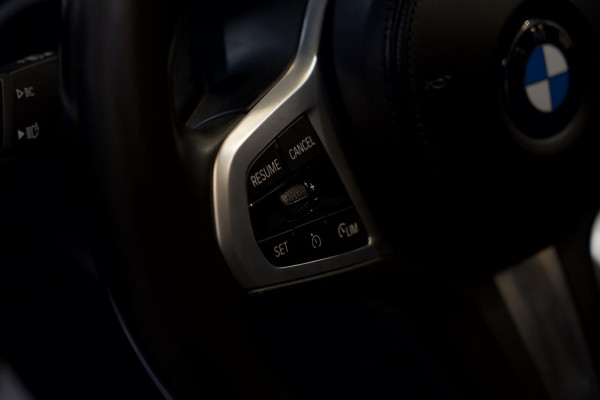 BMW 3-serie 330i PANO| M-SPORT| MARGE| LASER LED|