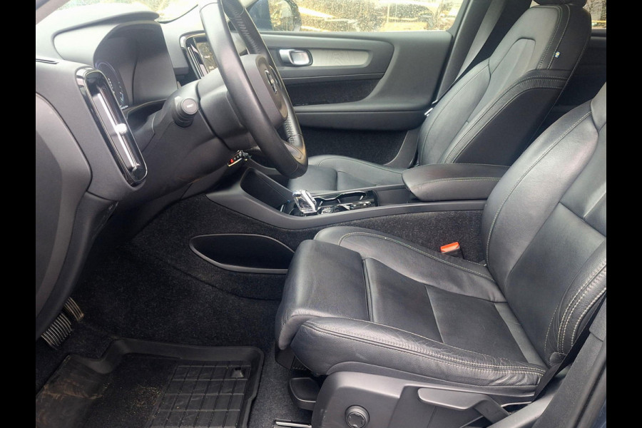 Volvo XC40 1.5 T5 Recharge R-Design | Trekhaak 1800kg | Leder | stoelverwarming | Blindspot | occasion