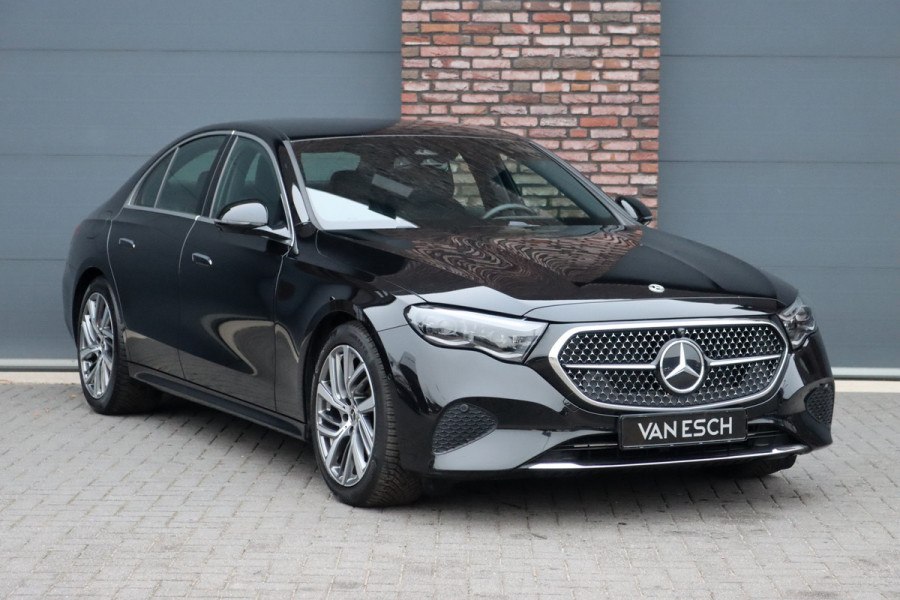 Mercedes-Benz E-Klasse 220 d Luxury Line | Distronic | Memory | Digital Light | Surround Camera | Keyless Go | Sfeerverlichting | Stoelverwarming |
