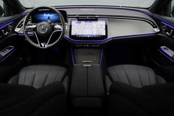 Mercedes-Benz E-Klasse 220 d Luxury Line | Distronic | Memory | Digital Light | Surround Camera | Keyless Go | Sfeerverlichting | Stoelverwarming |