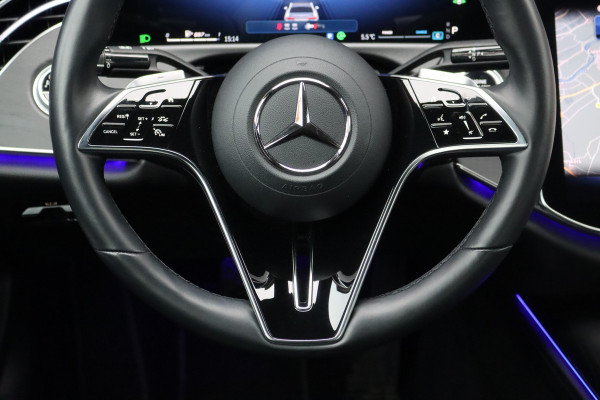 Mercedes-Benz E-Klasse 220 d Luxury Line | Distronic | Memory | Digital Light | Surround Camera | Keyless Go | Sfeerverlichting | Stoelverwarming |