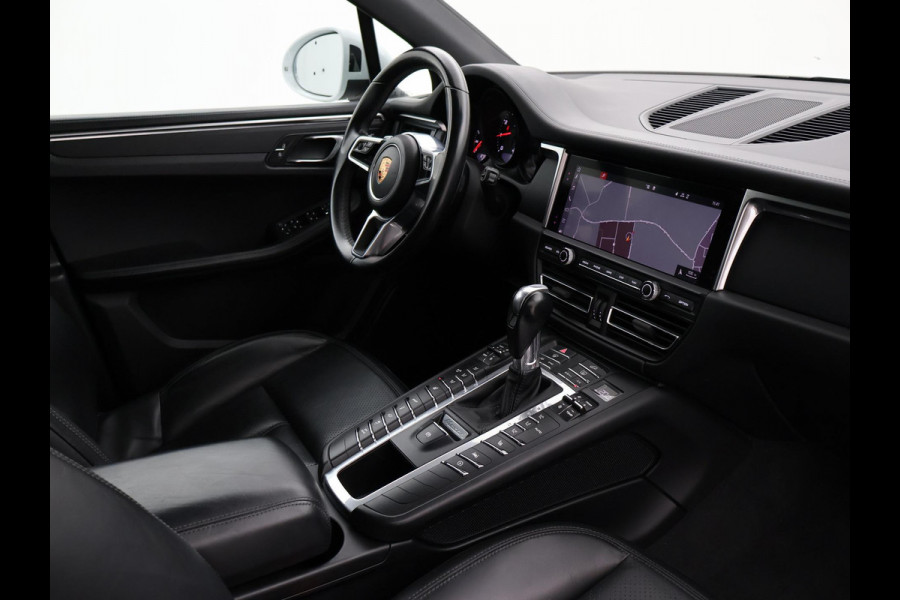 Porsche Macan 2.0 AUT. FACELIFT MODEL + PANORAMA | LUCHTVERING | 21 INCH | STOELVERW. V+A | CARRERAWIT METALLIC