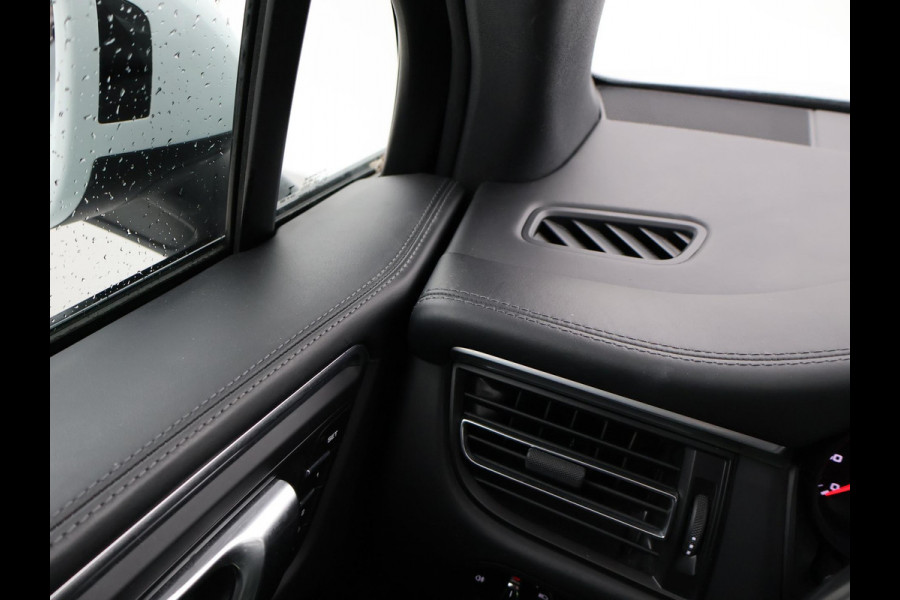 Porsche Macan 2.0 AUT. FACELIFT MODEL + PANORAMA | LUCHTVERING | 21 INCH | STOELVERW. V+A | CARRERAWIT METALLIC