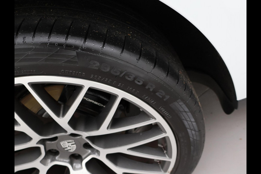 Porsche Macan 2.0 AUT. FACELIFT MODEL + PANORAMA | LUCHTVERING | 21 INCH | STOELVERW. V+A | CARRERAWIT METALLIC