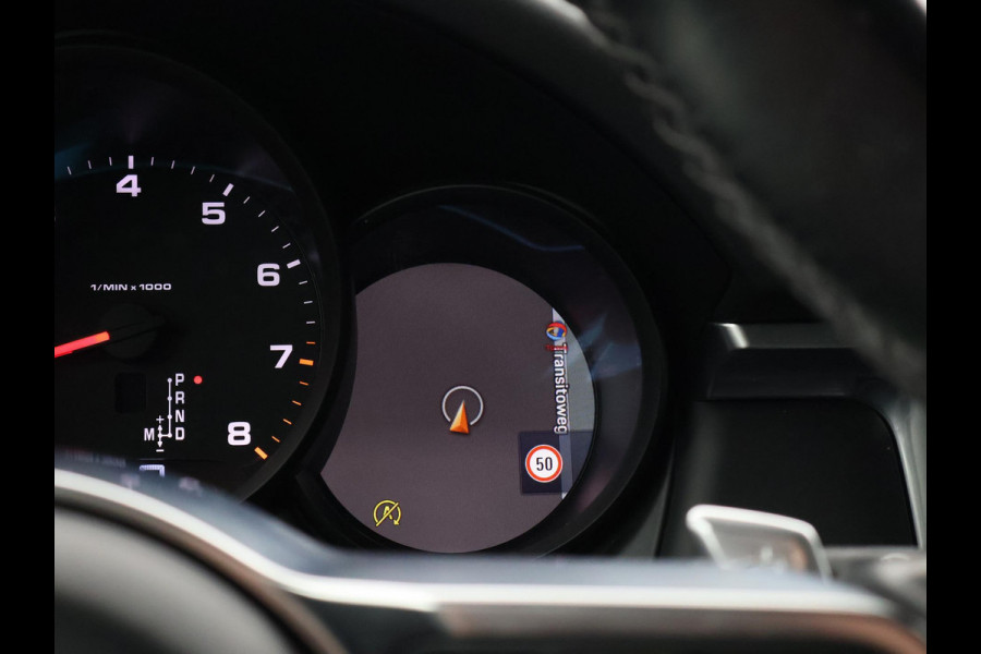 Porsche Macan 2.0 AUT. FACELIFT MODEL + PANORAMA | LUCHTVERING | 21 INCH | STOELVERW. V+A | CARRERAWIT METALLIC