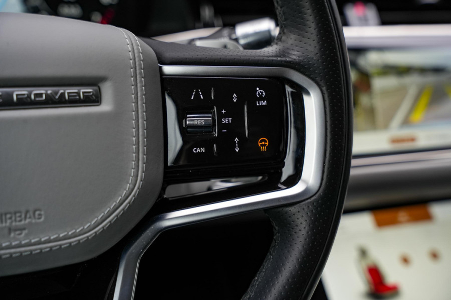 Land Rover Range Rover Evoque 2.0 P300 AWD R-Dynamic HSE Adapt. Cruise Virtual Dash Matrix LED Two Tone Leder Meridian Keyless