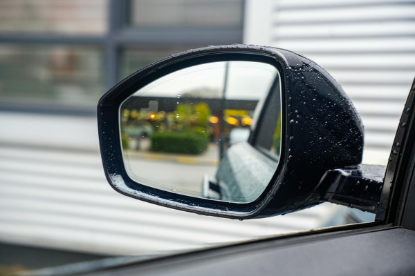 Land Rover Range Rover Evoque 2.0 P300 AWD R-Dynamic HSE Adapt. Cruise Virtual Dash Matrix LED Two Tone Leder Meridian Keyless