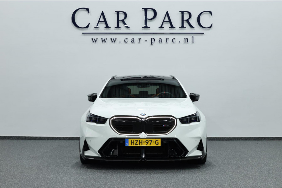 BMW 5 Serie Touring M5 727+PK BTW/M-PERFORMANCE CARBON/AKRAPOVIC/22" VOSSEN/BOWERS & WILKINS/PANO/HUD/ACC/ECC/FABRIEKSGARANTIE!