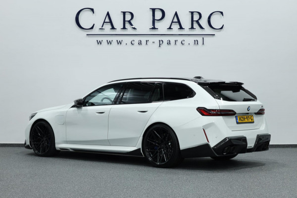 BMW 5 Serie Touring M5 727+PK BTW/M-PERFORMANCE CARBON/AKRAPOVIC/22" VOSSEN/BOWERS & WILKINS/PANO/HUD/ACC/ECC/FABRIEKSGARANTIE!