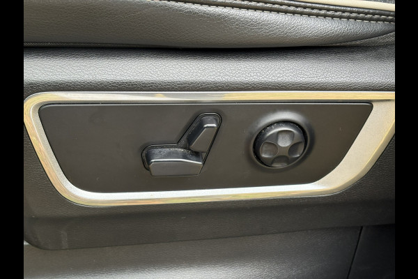 Dodge Ram 1500 5.7 V8 Laramie Night - PANO - LUCHTVERING - LPG - 22 inch - NL AUTO