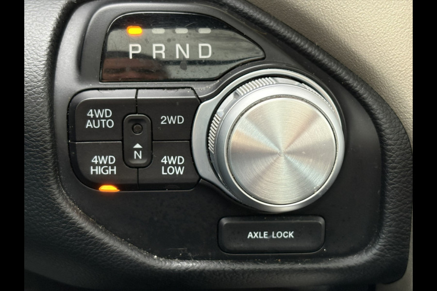 Dodge Ram 1500 5.7 V8 Laramie Night - PANO - LUCHTVERING - LPG - 22 inch - NL AUTO