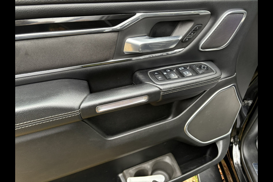 RAM 1500 5.7 V8 Laramie Night - PANO - LUCHTVERING - LPG - 22 inch - NL AUTO