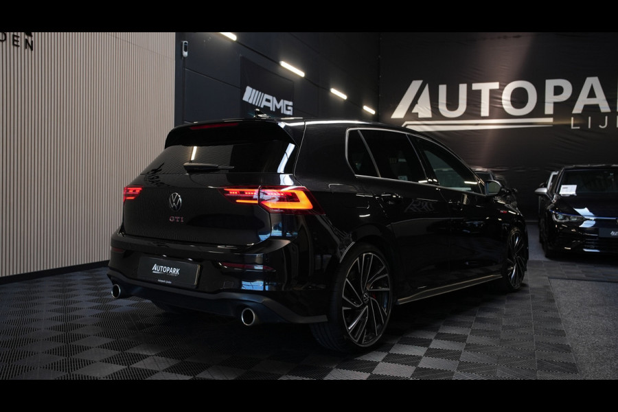 Volkswagen Golf 2.0 TSI GTI IQ LIGHTS/HARMAN KARDON/CARPLAY/BLINDSPOT/STOELVERWARMING/APK/245PK