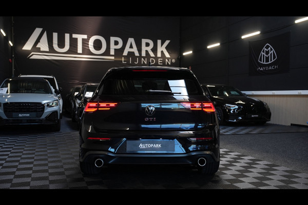 Volkswagen Golf 2.0 TSI GTI IQ LIGHTS/HARMAN KARDON/CARPLAY/BLINDSPOT/STOELVERWARMING/APK/245PK
