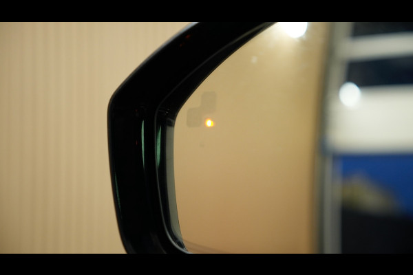 Land Rover Range Rover Velar 3.0 V6 SC AWD R-Dynamic HSE R DYNAMIC PANO/HUD/KEYLESS/NIGHTPAKKET/CARPLAY/STOELVERKOELING/BOMVOL!