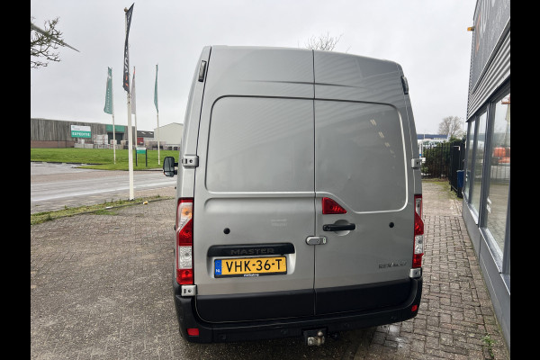 Renault Master T35 2.3 dCi 135 L2H2