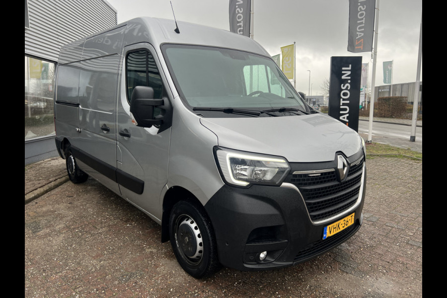 Renault Master T35 2.3 dCi 135 L2H2
