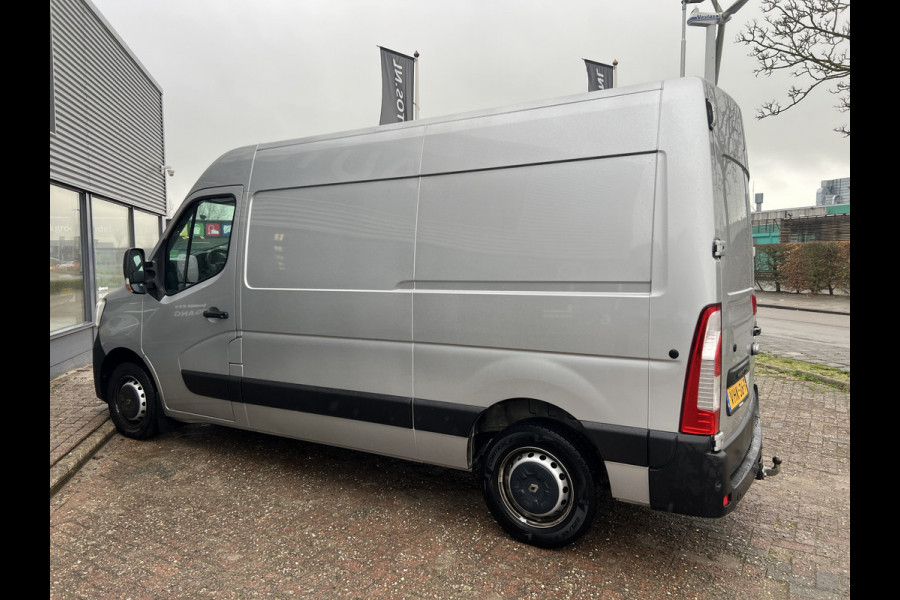 Renault Master T35 2.3 dCi 135 L2H2
