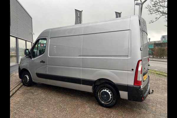 Renault Master T35 2.3 dCi 135 L2H2